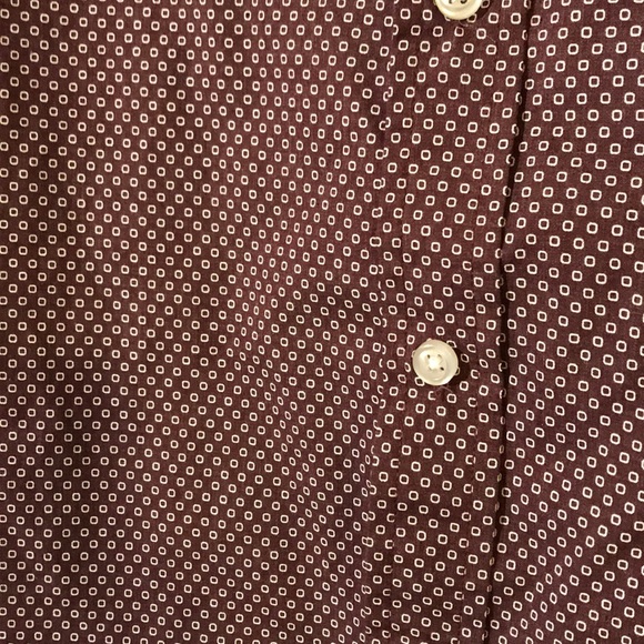 Men’s Medium Short Sleeve Button Up - Picture 2 of 4